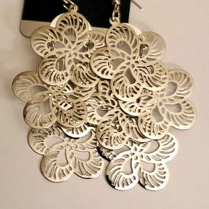 Silver flowers dangling earrings